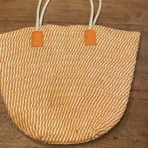 Orange & White Beach Tote Bag – Great Condition, Perfect for Summer!